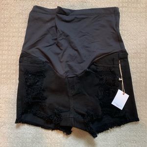 NWT Pinkblish Maternity Black Cut Off Denim Short